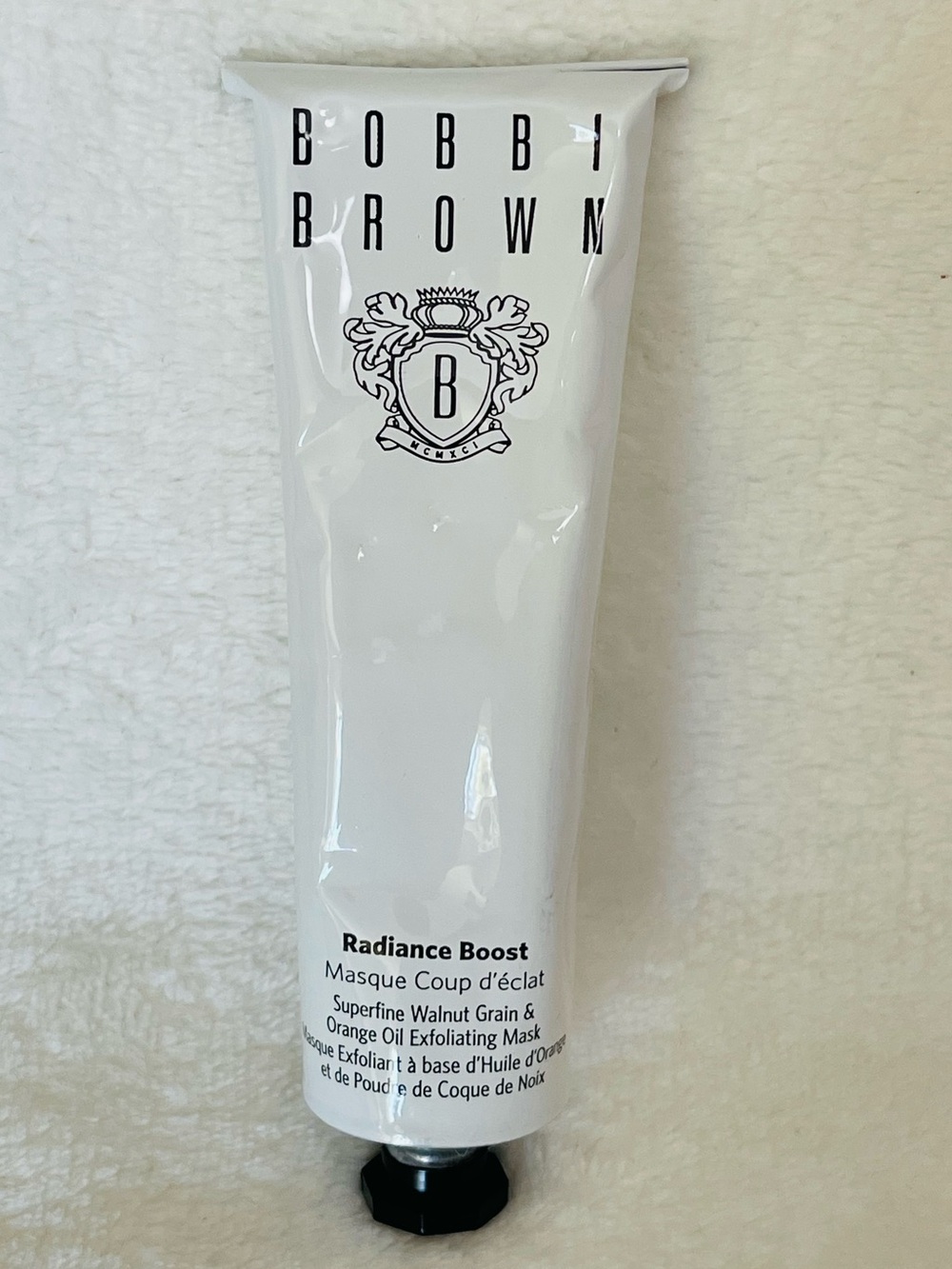 Bobbi Brown Radiant Boost Super Fine Walnut Grain & Orange Oil Exfoliating Mask